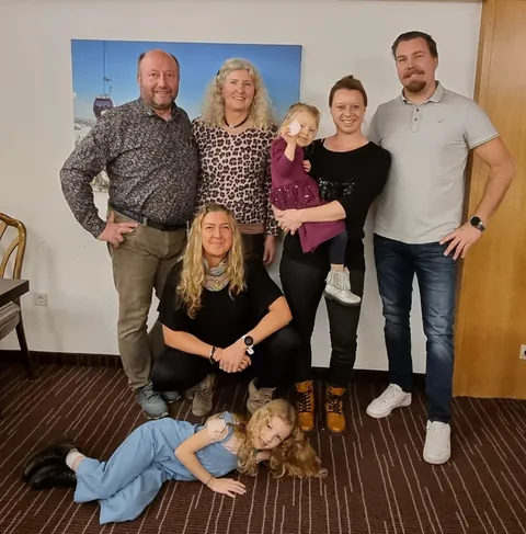 Familie und Team des Magdalenenhofs